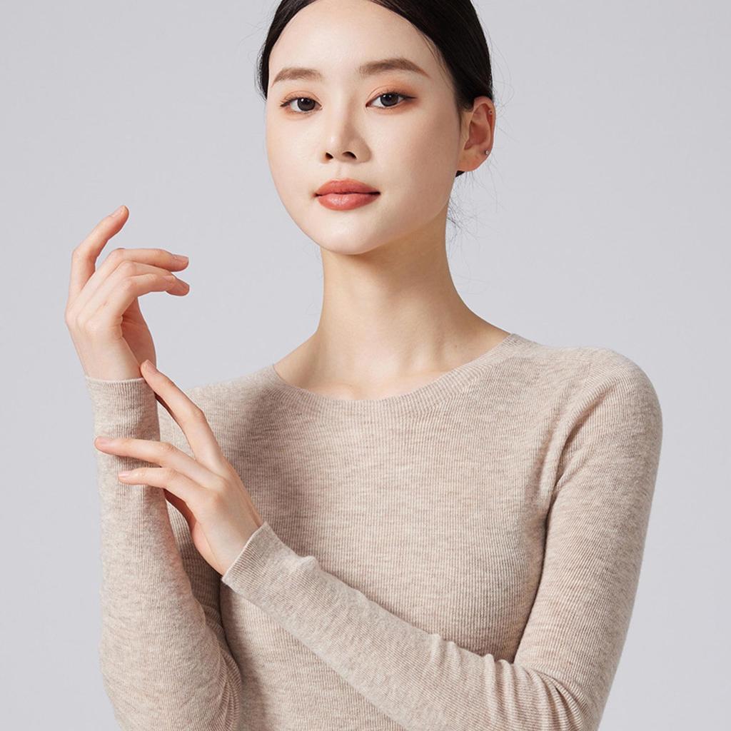 Machine Washable Women's Seamless 100% Pure Wool Round Neck Knit Sweater, 60 Count, 18 Gauge, Autumn Base Layer