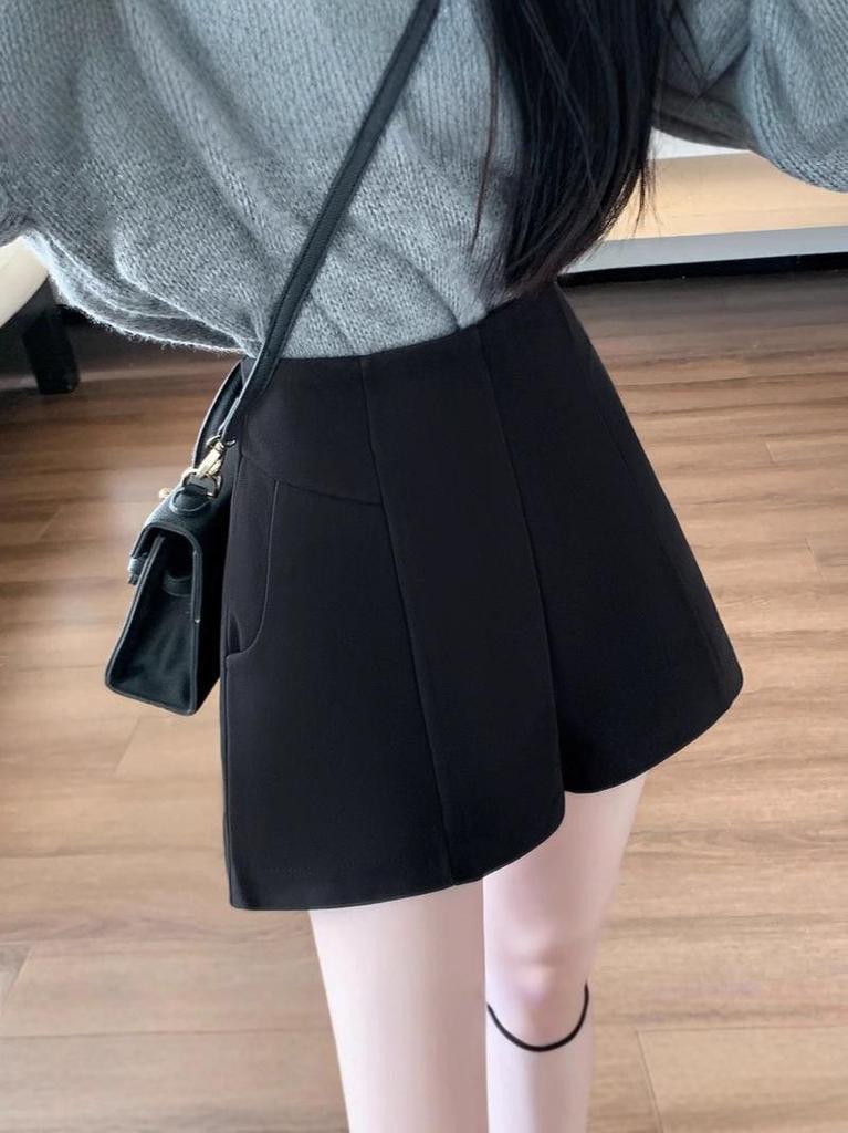 Plus Size High Waist Woolen A-Line Shorts for Women - Slimming Wide Leg & Bootcut Style for Autumn/Winter