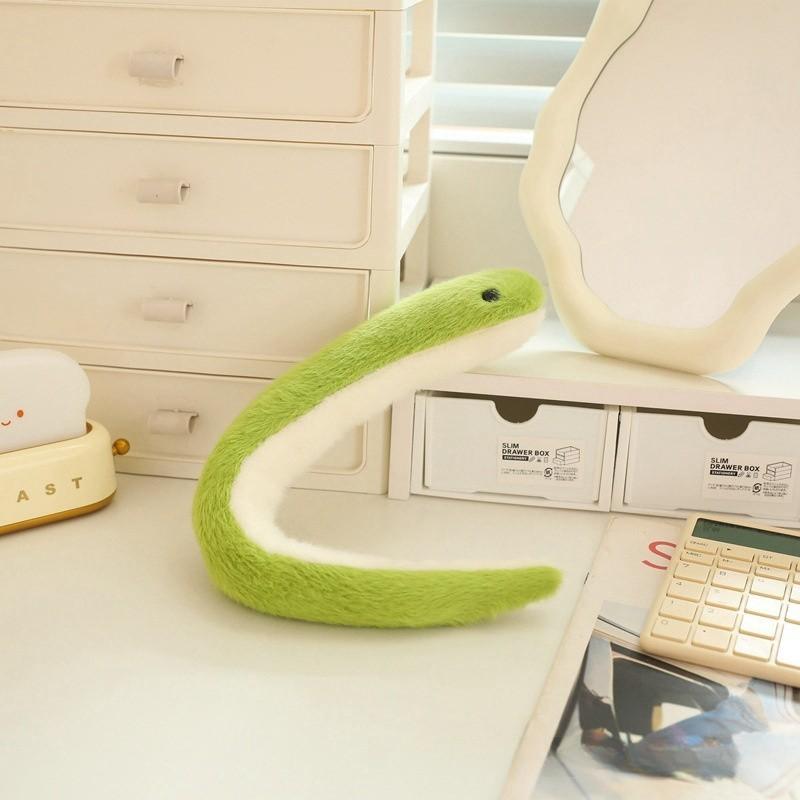 

Забавная маленькая плюшевая игрушка змея новогоднее милое украшение змея креативное украшение кукла талисман украшения на год змеи 42cm0.05kg зелёный