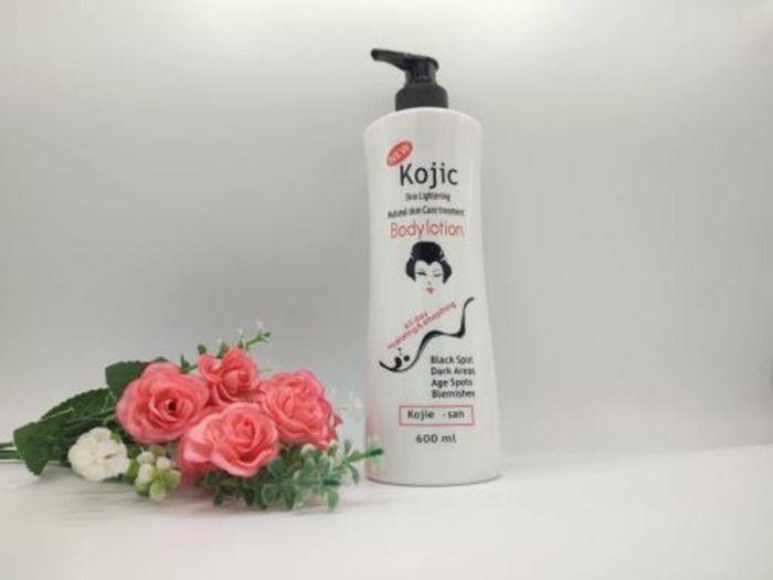 Lait Corporel Eclatant Kojie San Body Lightening Lotion 600ml