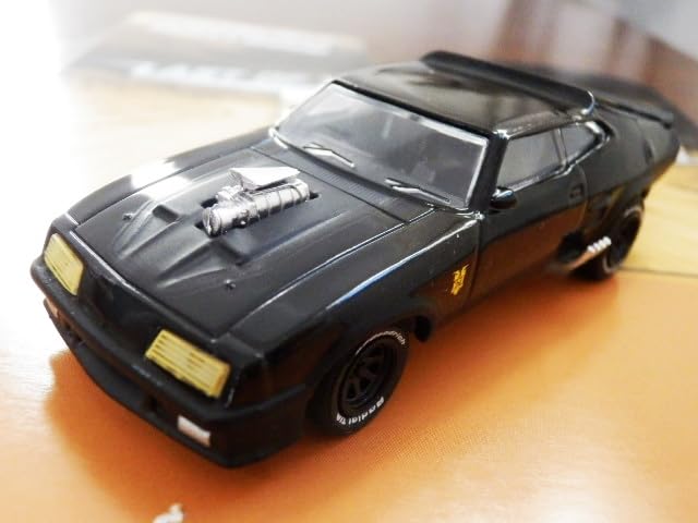 Масштаб 1/64 Литая модель Mad Max GREENLIGHT “Interceptor” Ford XB Falcon