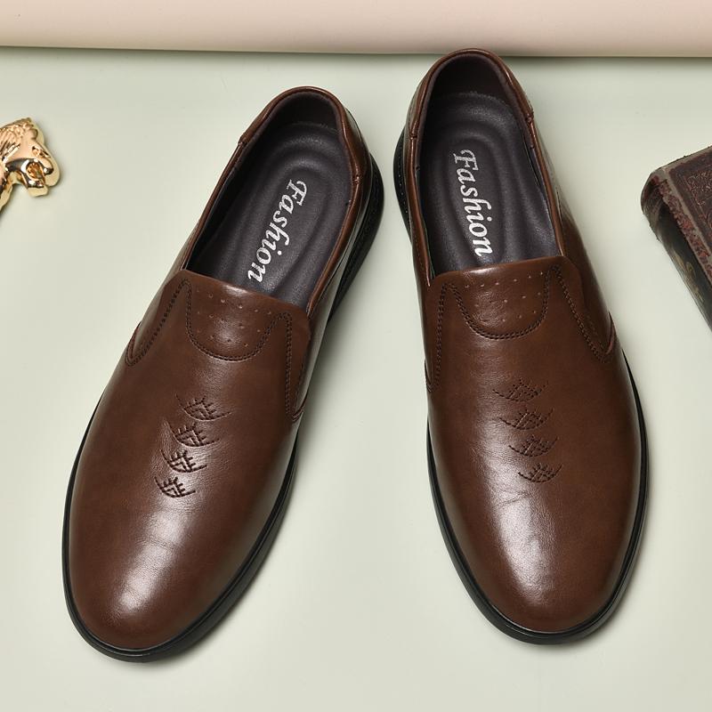 Fashion British Style Mens Loafers Genuine Leather Man Slip on Flats Outdoor Casual Shoes Business Men Driving Shoes All-match Moccasins