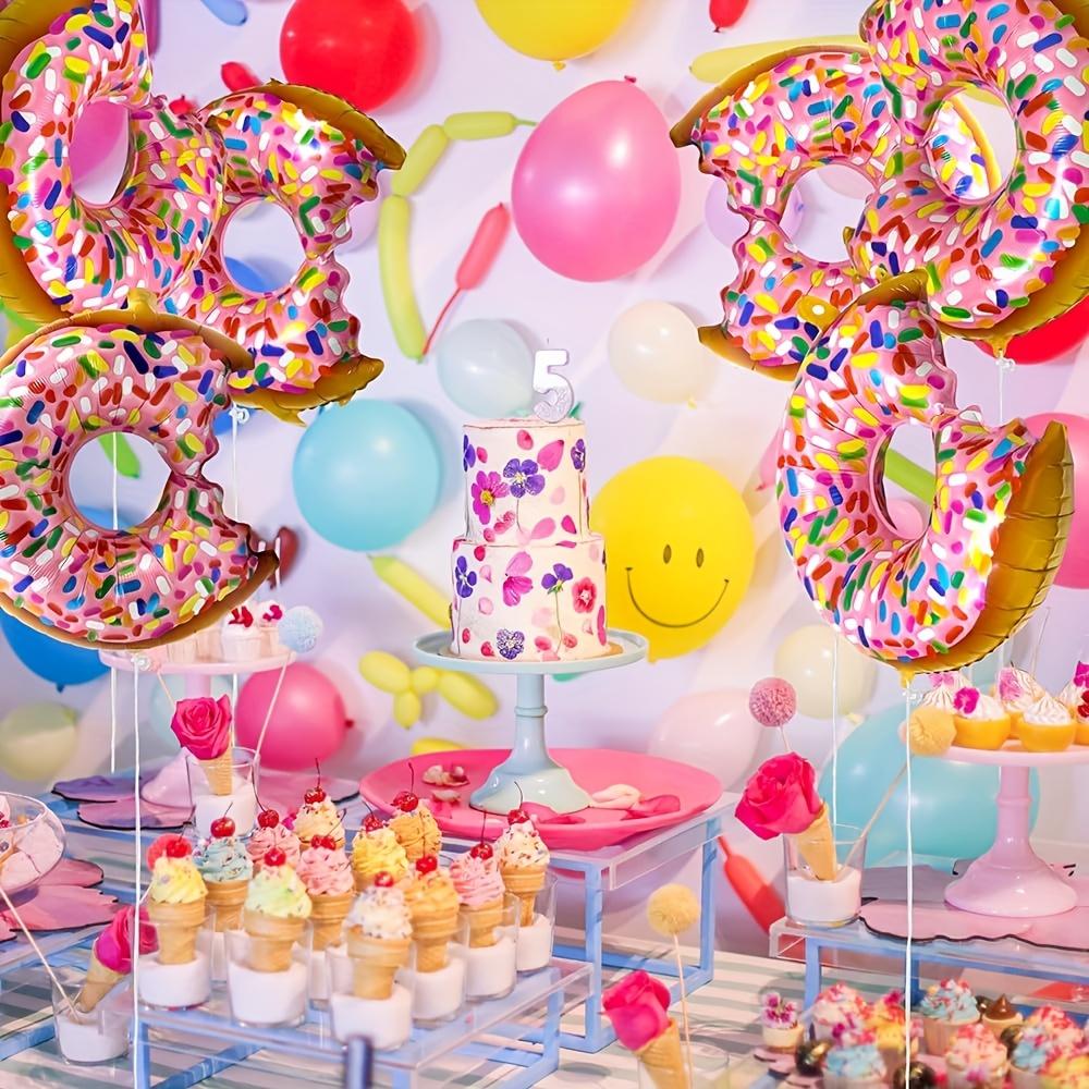 

Набор из 4 воздушных шаров из алюминиевой фольги в форме пончиков, идеально подходит для вечеринок с пончиками, празднований дней рождения, Дня святого Валентина и других праздников.