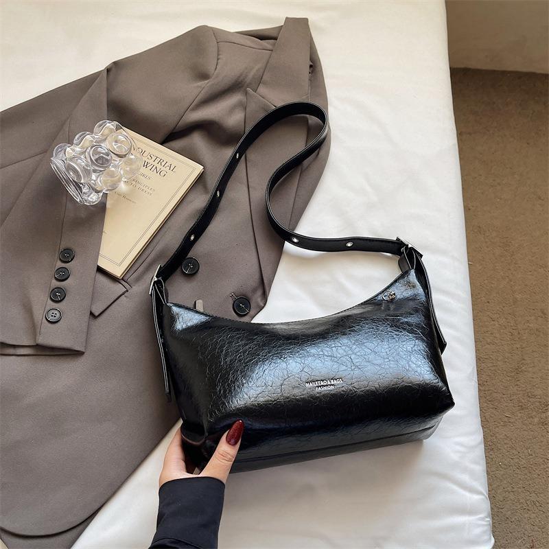 High-end Fashion Underarm Bag Women's New Commuter Shoulder Bag Casual Messenger Dumpling Bag