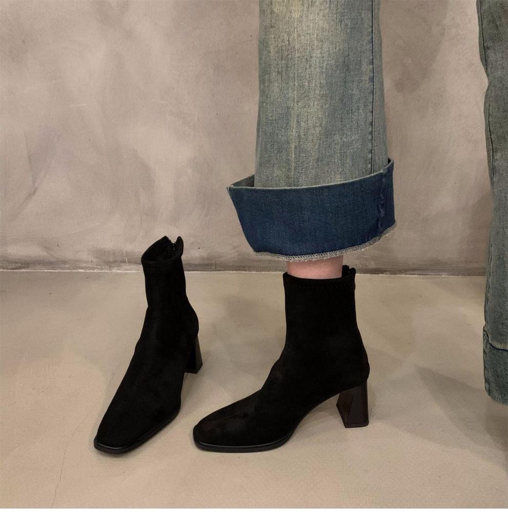 2025 Winter Women's French-Style High-Heeled Ankle Boots: Chunky Heel, Square Toe, Versatile, Fleece-Lined Fashion