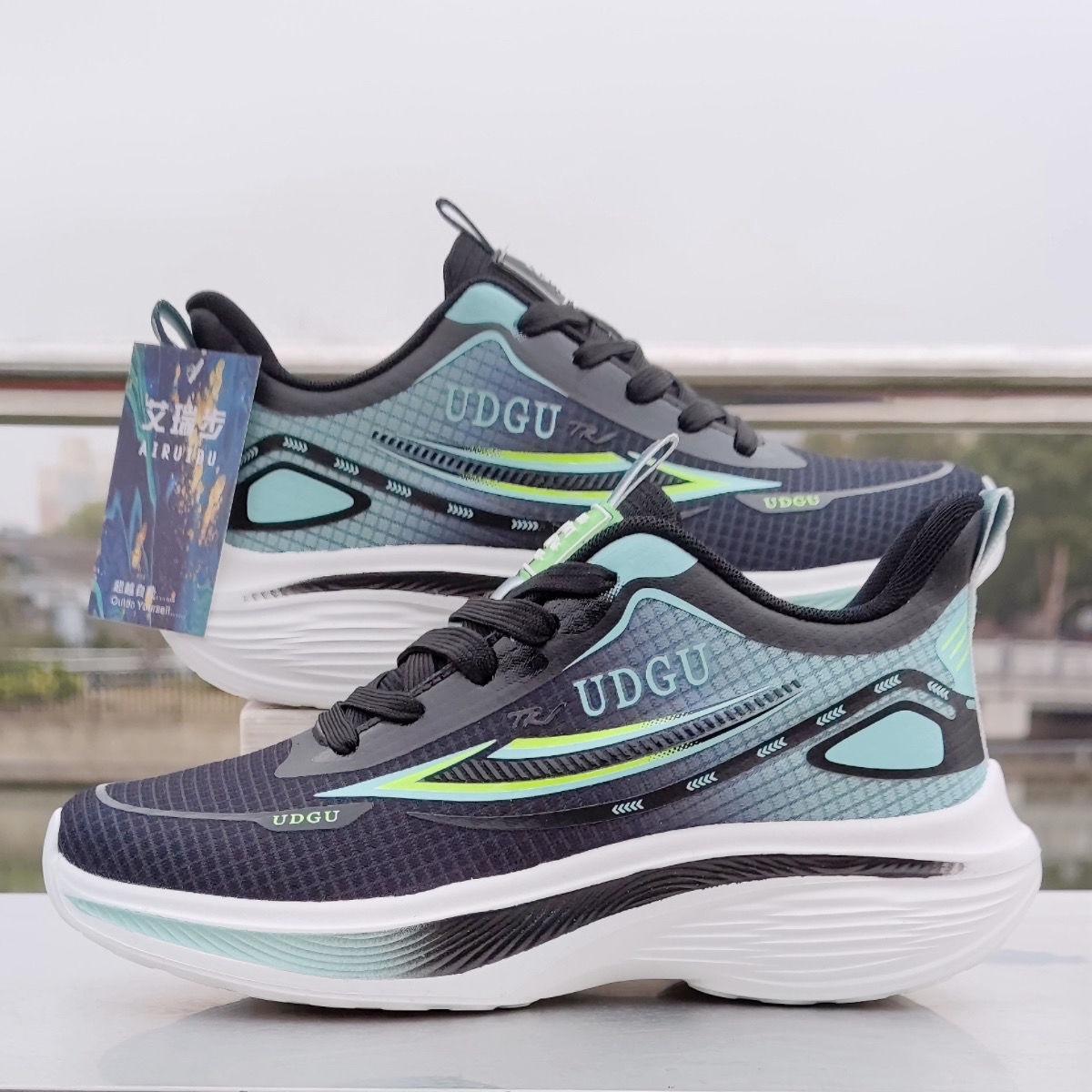 

Spring and summer new net shoes shock-absorbing student sneakers ultra-light and breathable running shoes 44