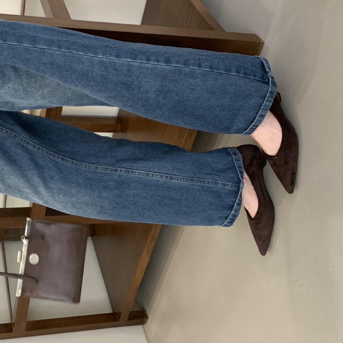 

2025 autumn new suede plain short thick heel versatile pointed soft sole Doudou women s single shoes 39 чорний