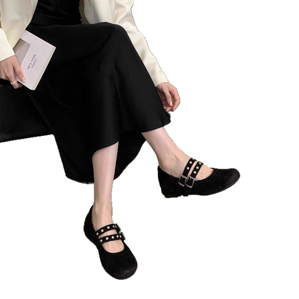 Innere Erhöhungsnieten, Nischendesigngefühl, flache Mary Jane Schuhe aus Wildleder mit doppelreihiger Knopfleiste für Damen 2025 neu retro