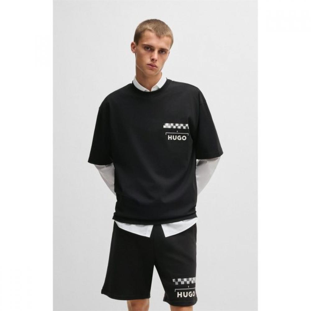 Hugo Oversized Racing PrinT CoTTon T shirT Black  50531758001 L