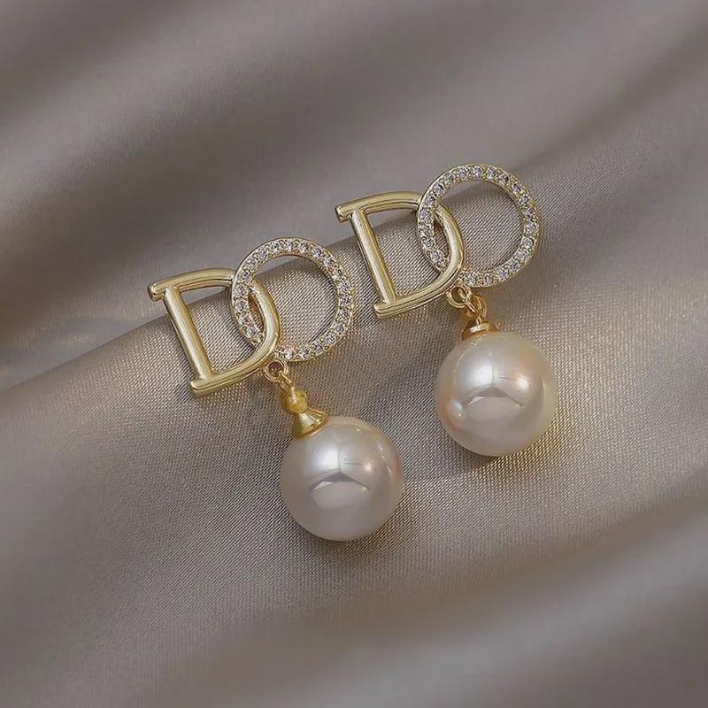 Dame 2024 Franske Retro Perleøredobber – Elegant & Trendy Design