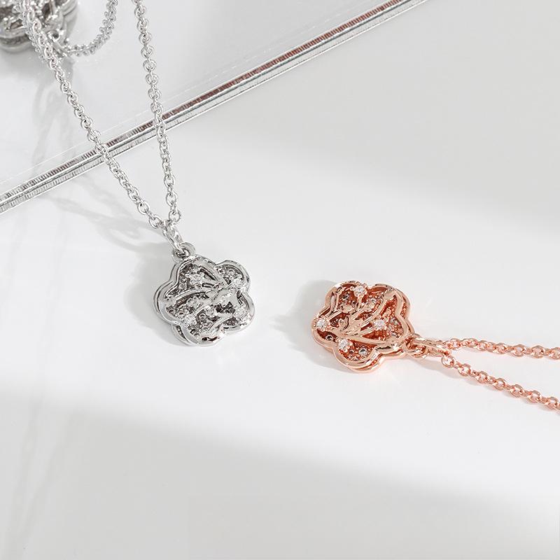 Detachable Double Layer Plum Blossom Shaped Pendant Necklace Original Design Gives Girlfriend Commemorative Simple Versatile Peach Blossom Necklace