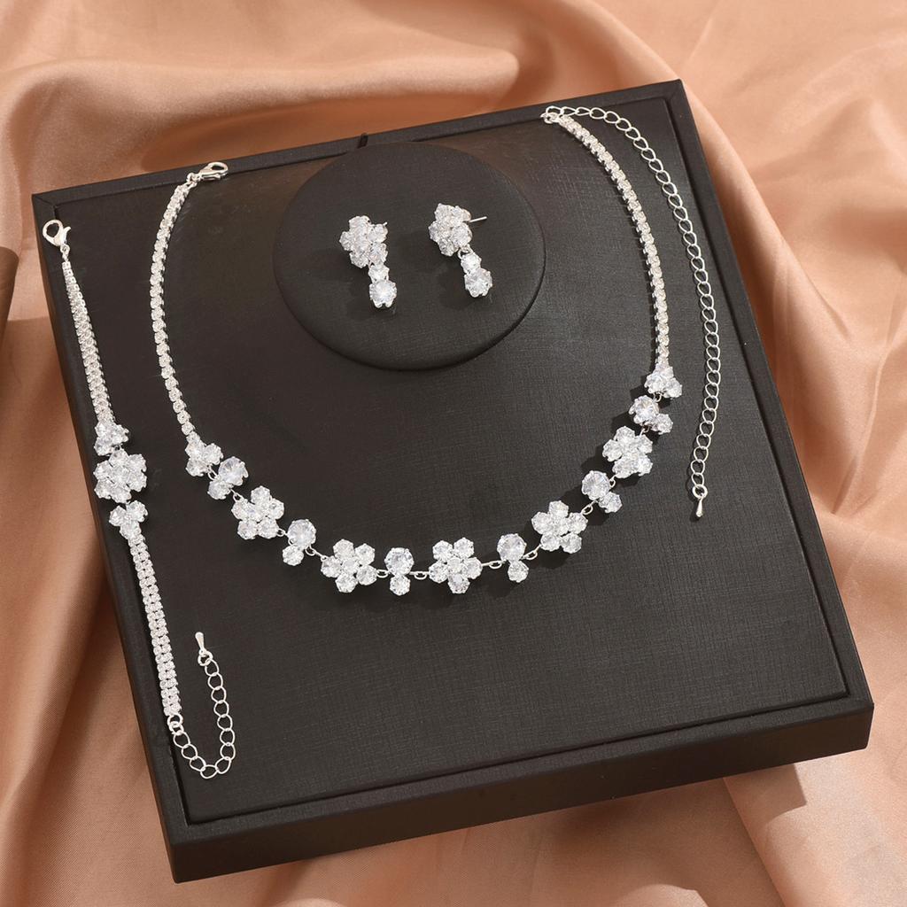 Middle Eastern Simple And Noble Zircon Jewelry Set Four-Claw Necklace Earrings Bracelet Bridal Temperament Set Wedding Accessories