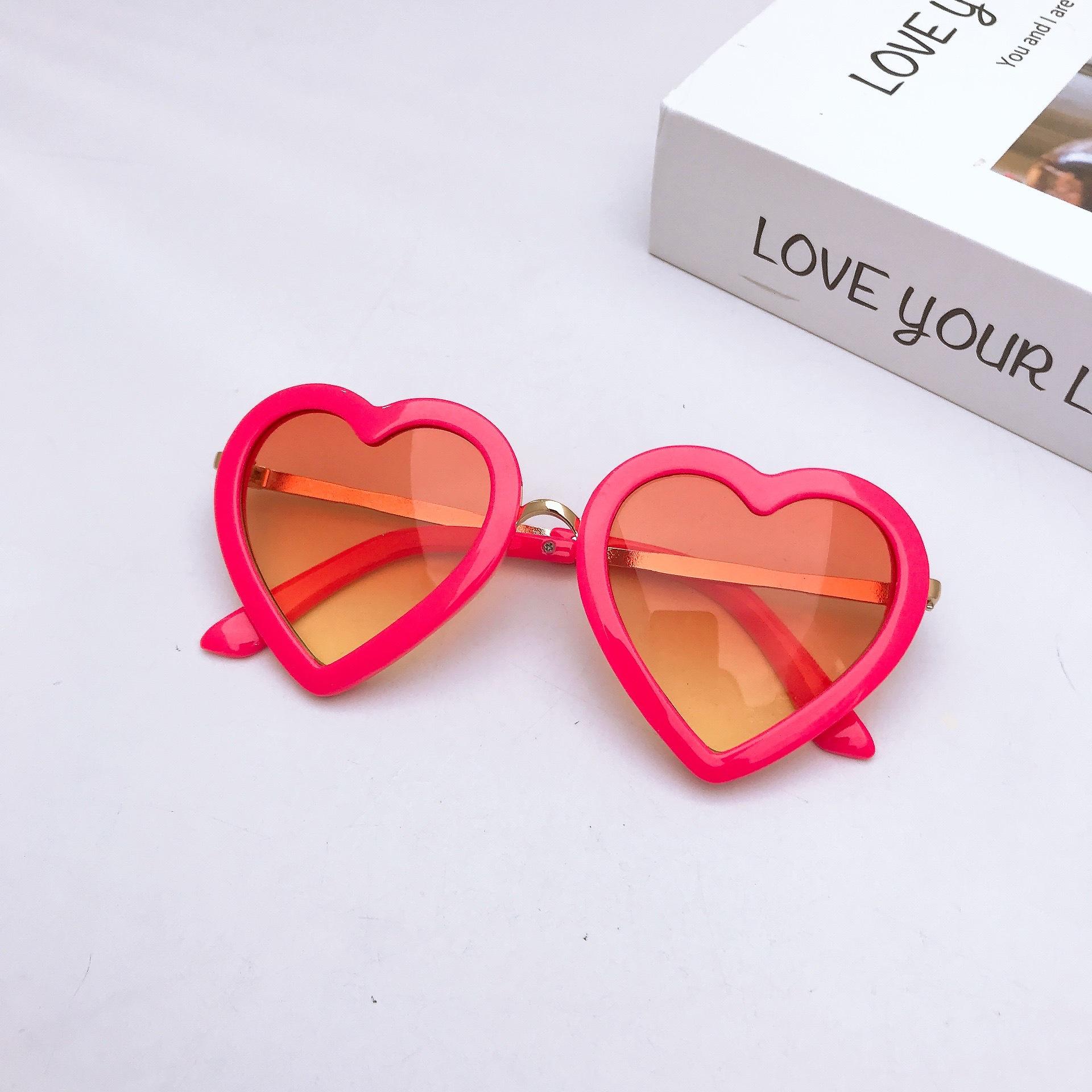 

Солнцезащитные очки Children s Love, модные милые цветные солнцезащитные очки для мальчиков и девочек, солнцезащитные очки в форме персикового сердца