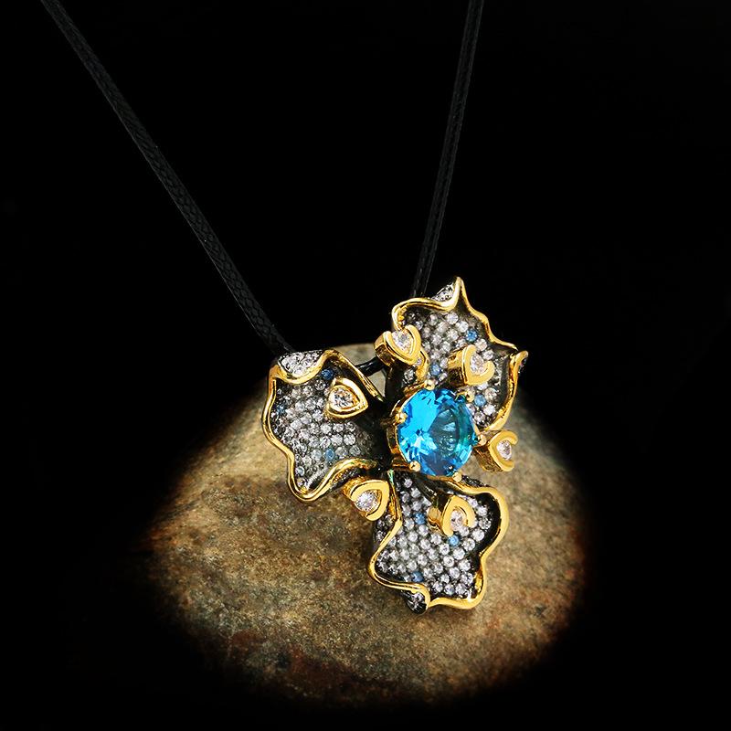 Black and Gold Two Color Flowers Inlaid with Diamonds for Women Exaggerated Necklace