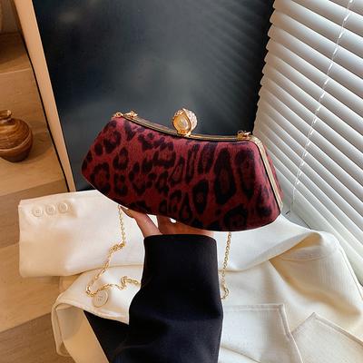 European and American Temperament and Foreign Style 2025 Personalized New Fashion Simple Popular Chain Crossbody Portable Shoulder Box Women's Bag