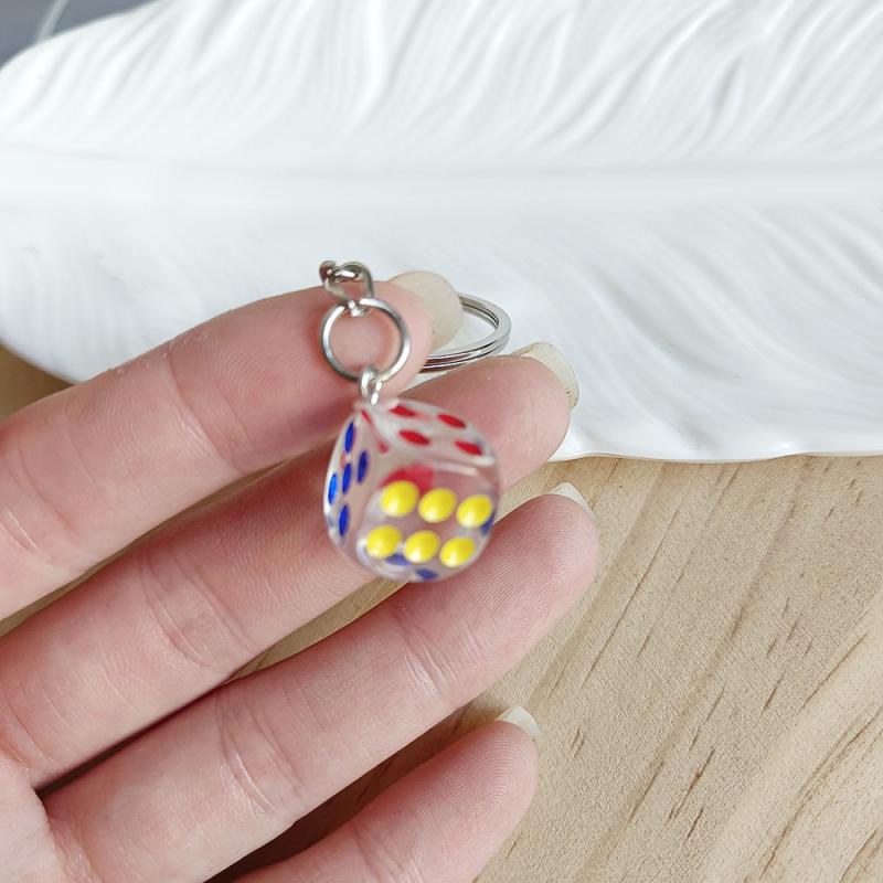 Kreativní Malý Doplněk Pro Auto Klíčenka Mini Přívěsek Závěsky na Batoh Kroužek na Klíče Originalita Akrylová Kostka Kroužek na Klíče Dárek