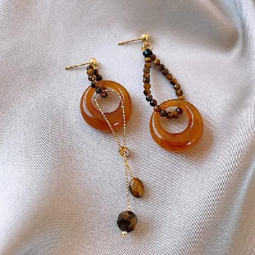 Silver Needle Resin Tiger's Eye Stone Round Leopard Pattern Earrings Retro Maillard Earrings Niche High-end Earrings