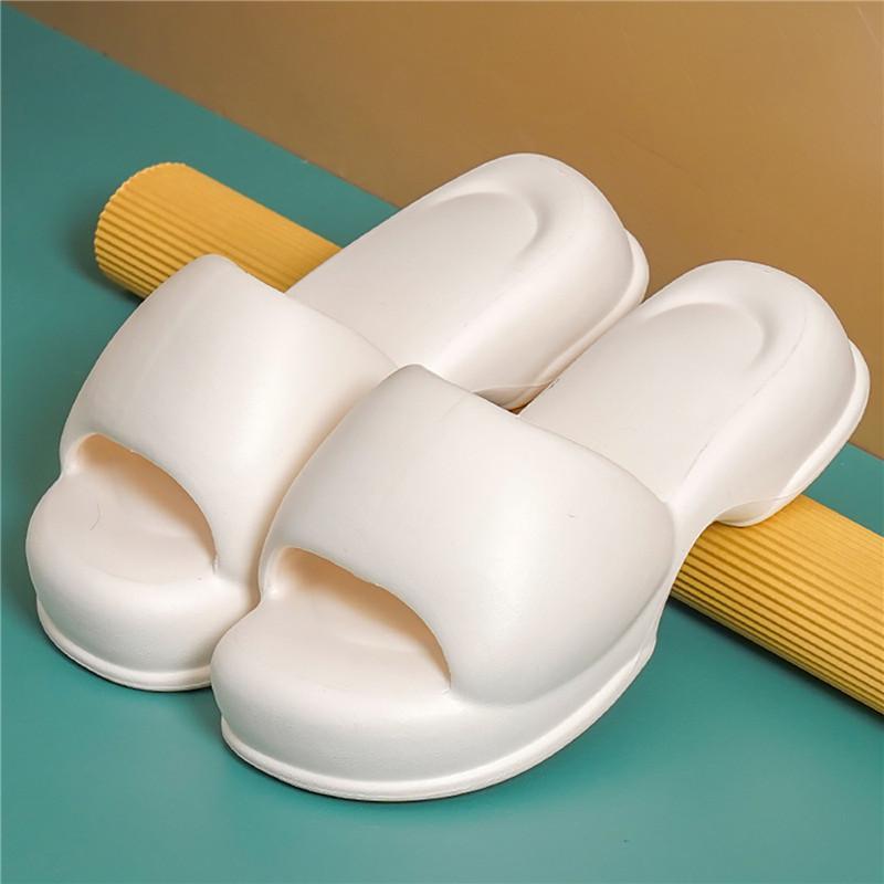 Fashion Summer Women Thick Sole Slippers Outdoor Casual Eva Platform Slippers Bathroom Anti-Slip Soft Sandals Fashion Ladies Cloud Shoes