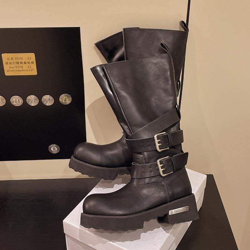 

Ретро пряжка ремня ядовитые ботинки лето новый бандл рот большая окружность голенища толстая подошва увеличение роста панк локомотивные ботинки 42 чёрный