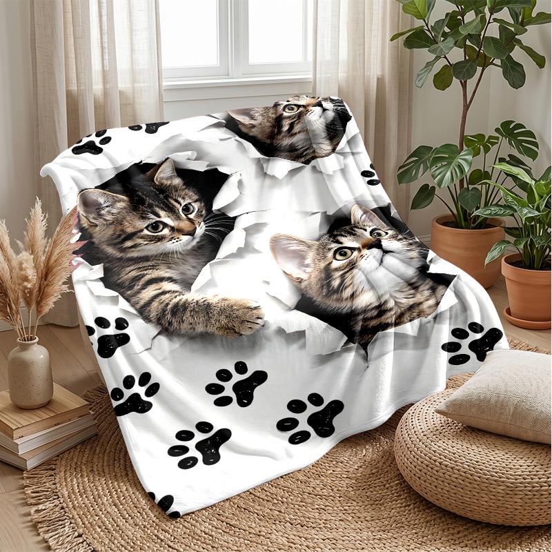 Kittens Hugging in Autumn Theme blanket Lightweight Warm Flannel Blanket Decorative Throw Blanket for Home Decoration