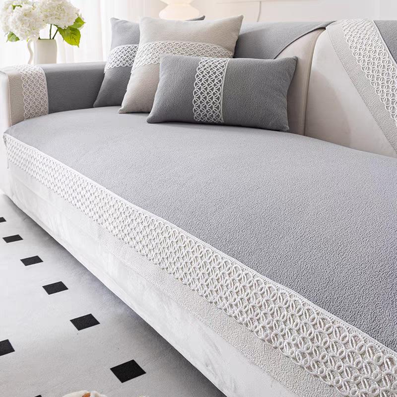 Подушка для дивана из бархатной ткани Loop — фото 4