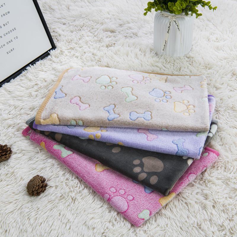 "Super Soft Flannel Pet Blanket with Footprint Design for Dogs and Cats"