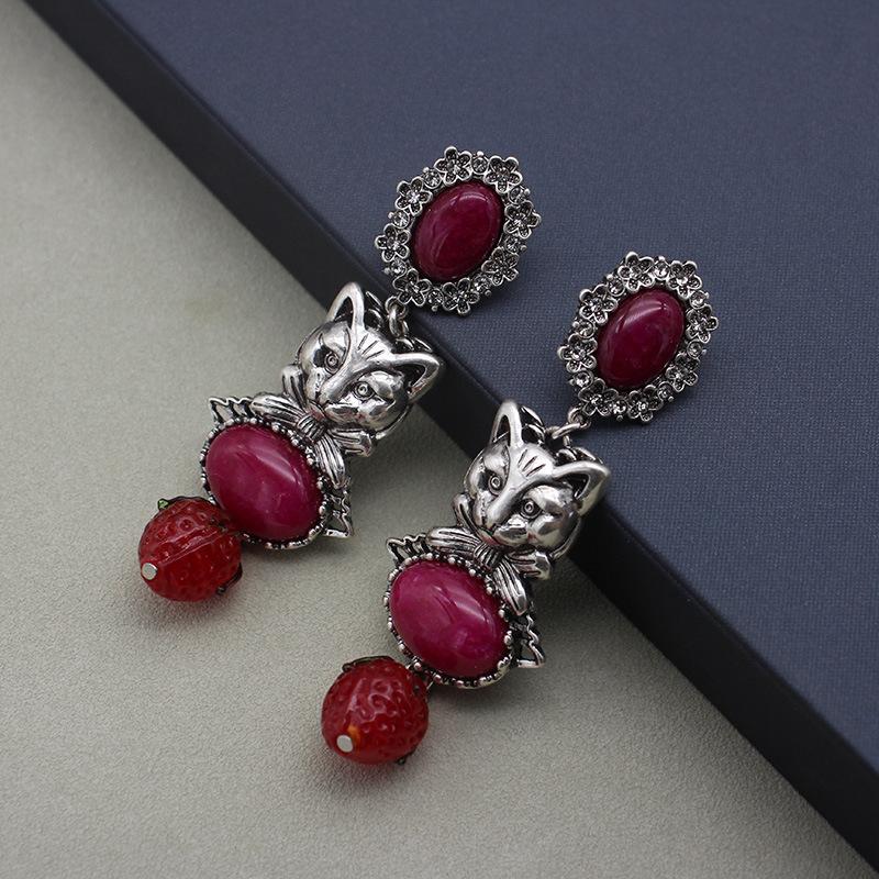 

Европейские возвращенные серьги с китайским древнеегипетским котом и аметистом, клубничной глазурью, винтажные уши в стиле ретро красный