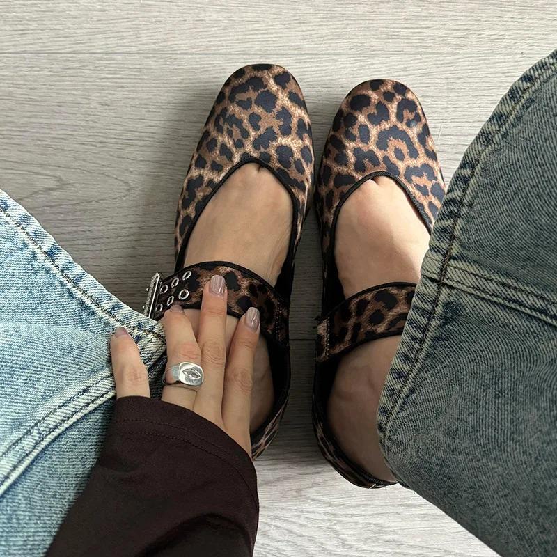 Fashion 2025 New Women Mouth Print Dress Ballerinas Flats Shoes Autumn Woman Leopard Retro Loafers Floral Leopard Mary Jane Shoes Female
