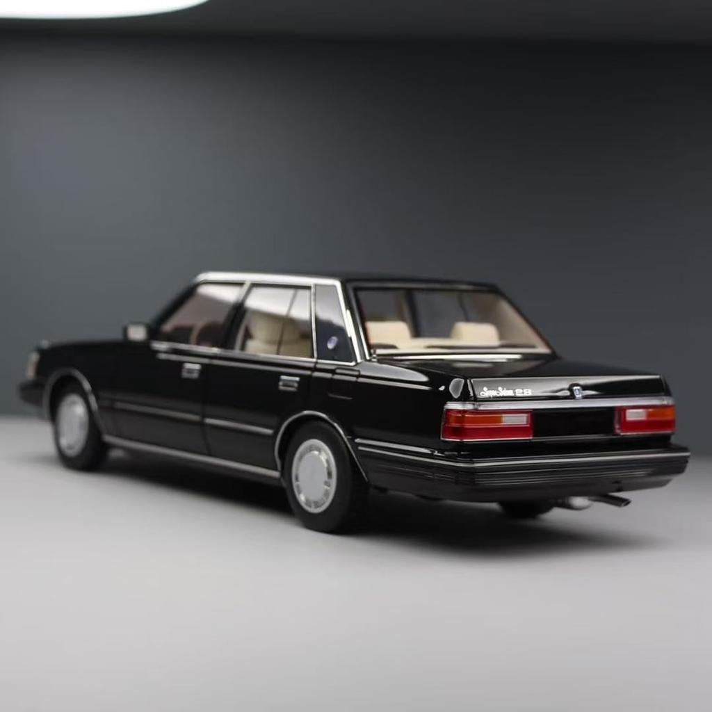 Freestyle XiaoGuang Model Scale Toyota Crown MS122 Black Finished Model 1/18 (Beige Interior) 8250612B-2