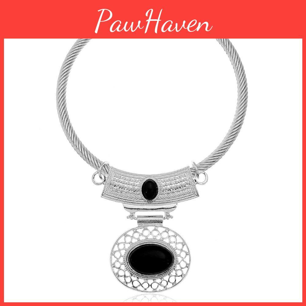 Retro Alloy Choker Necklace With Hollow Oval Pendant For Women Wear Summer
