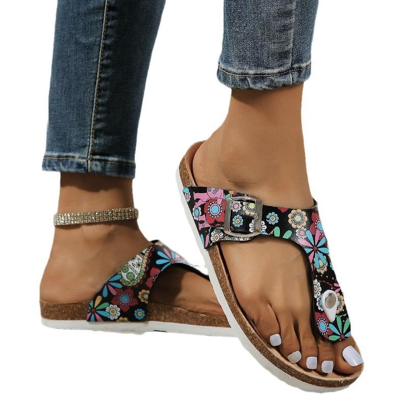 Plus-size Flat Sandals New Flip-flops Beach Slippers Women's Shoes