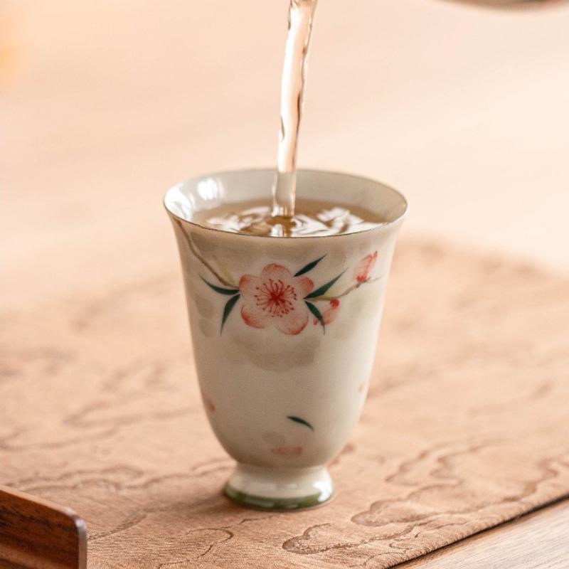 Hand-painted peach blossom master cup tea cup ceramic single high-footed fragrant cup teacup kung fu tea set to drink tea
