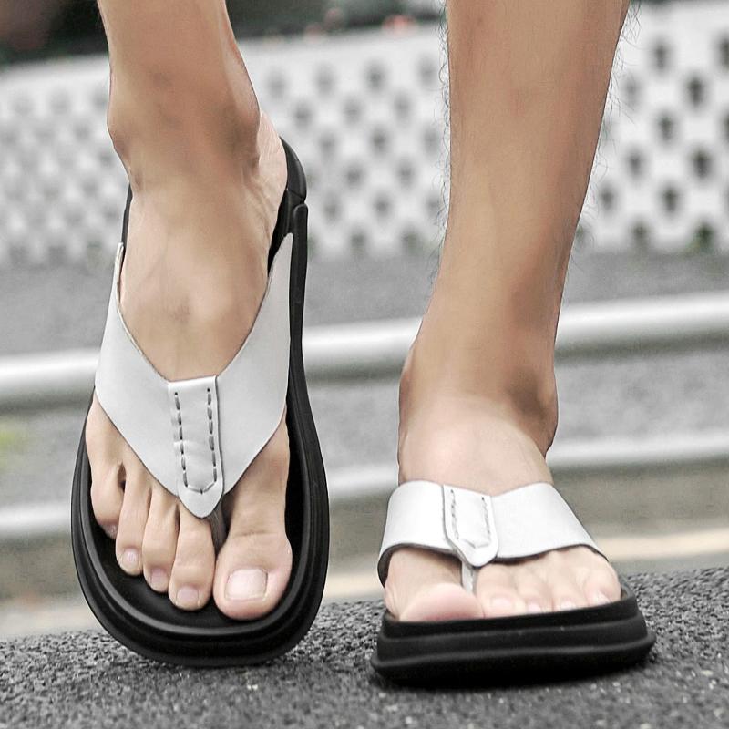 Fashion Non-Slip Outdoor Slippers Men's Flip Flops Comfortable Soft Sole Beach Sandals Lightweight Casual Shoes for Summer Size 38-46