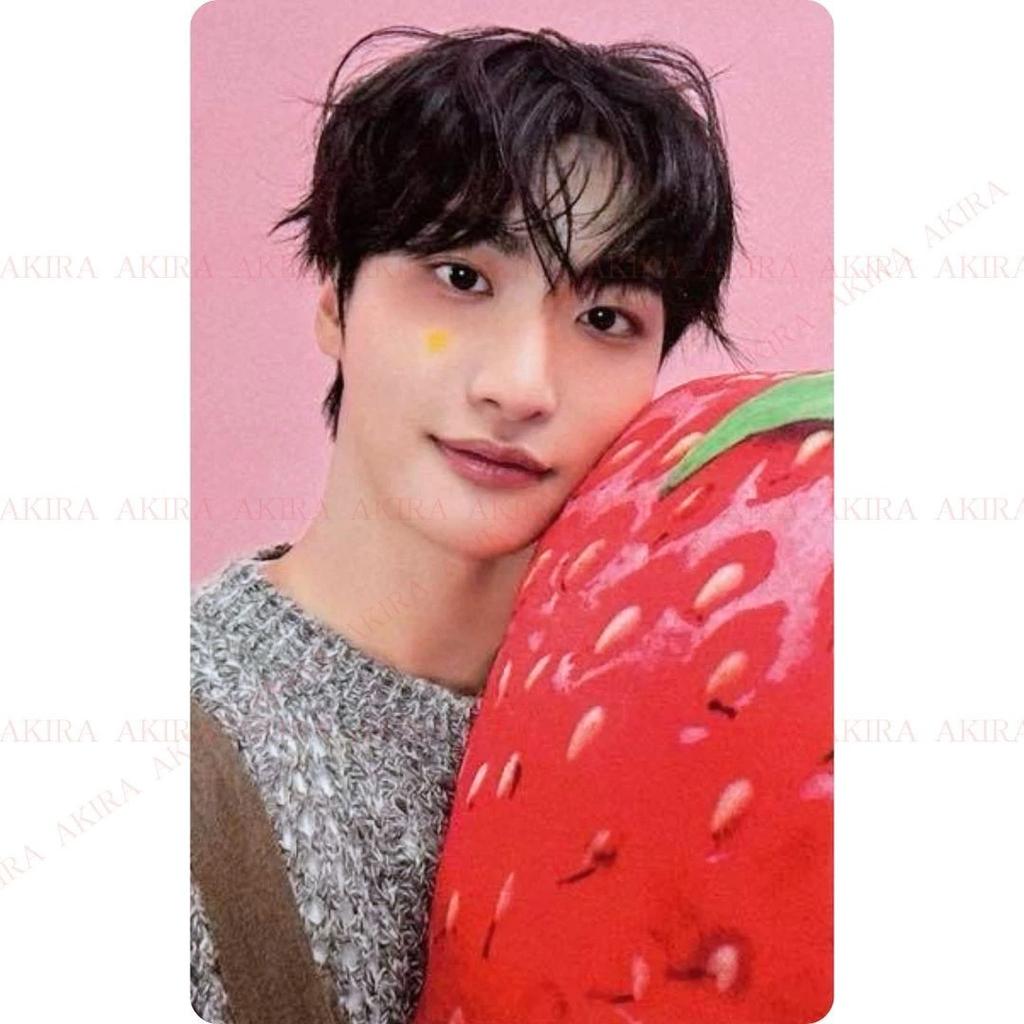 ATEEZ 2026 POZDROWIENIA SEZONOWE W ZESTAWIE Karta ze zdjęciem OFICJALNA