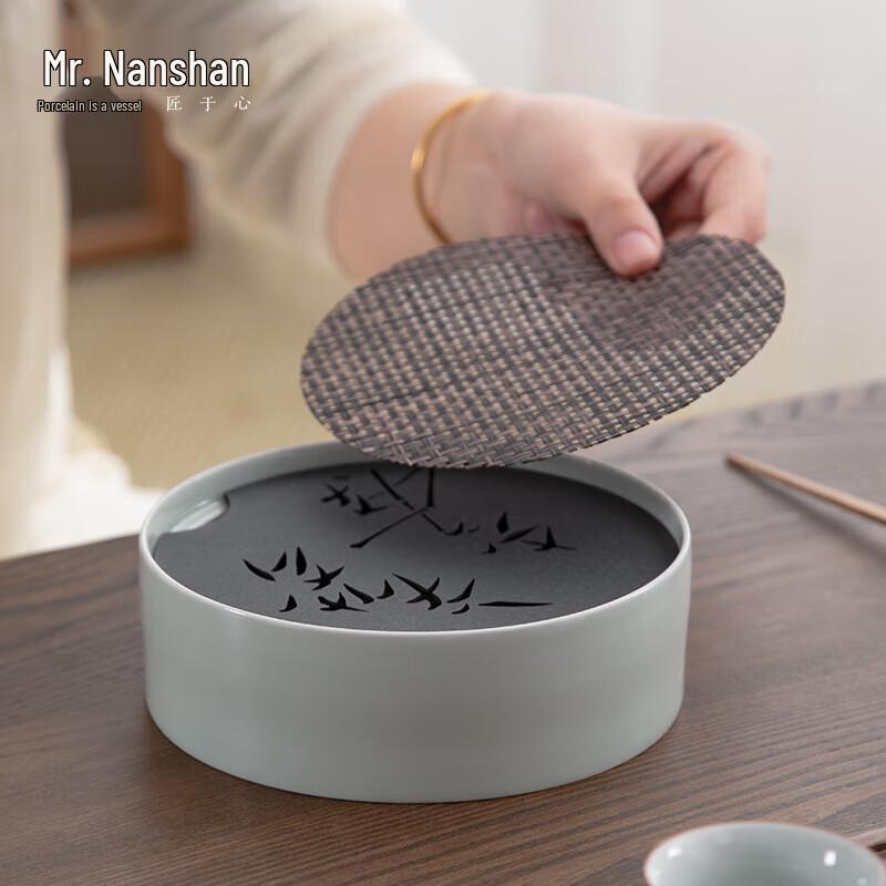 

Mr. Nanshan Guanzhu Ceramic Gongfu Teapot Set