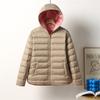 Nuova giacca piumino leggera e sottile da donna corta con cappuccio senza cuciture per la madre leggera moda casual autunno e inverno