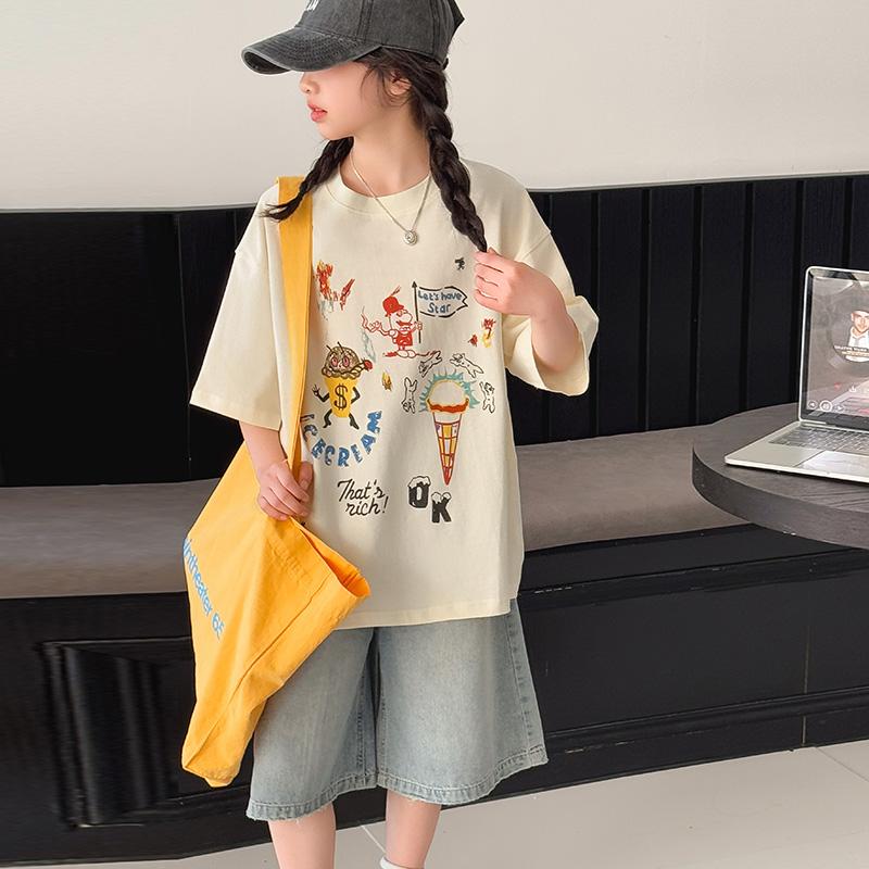 Girls' short sleeved graffiti half sleeved t2026 summer new style children's printed T-shirt big children's stylish top for girls