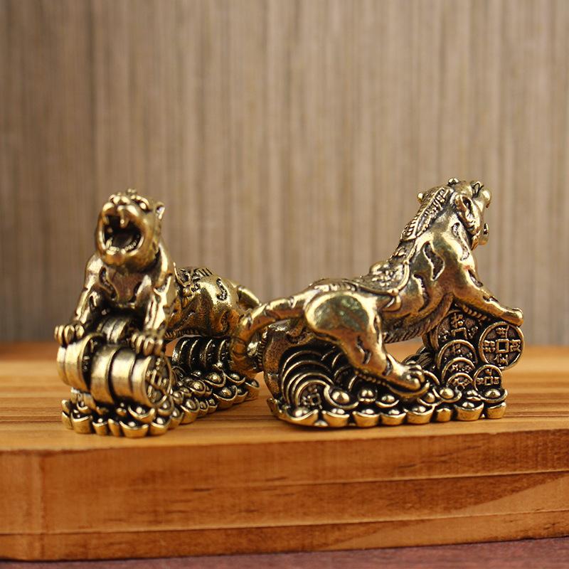 XH Brass Tiger Desktop Decoration Living Room Tea Table Sculpture Metal Craft Home Decorations Chinese Zodiac Tiger Statue
