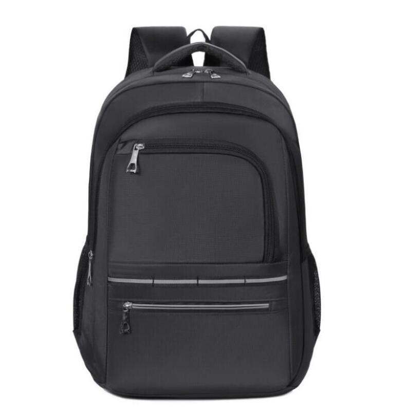 Einfarbiger Rucksack mit mehreren Reißverschlusstaschen und seitlichen Netztaschen, ideal für Schule und Reisen