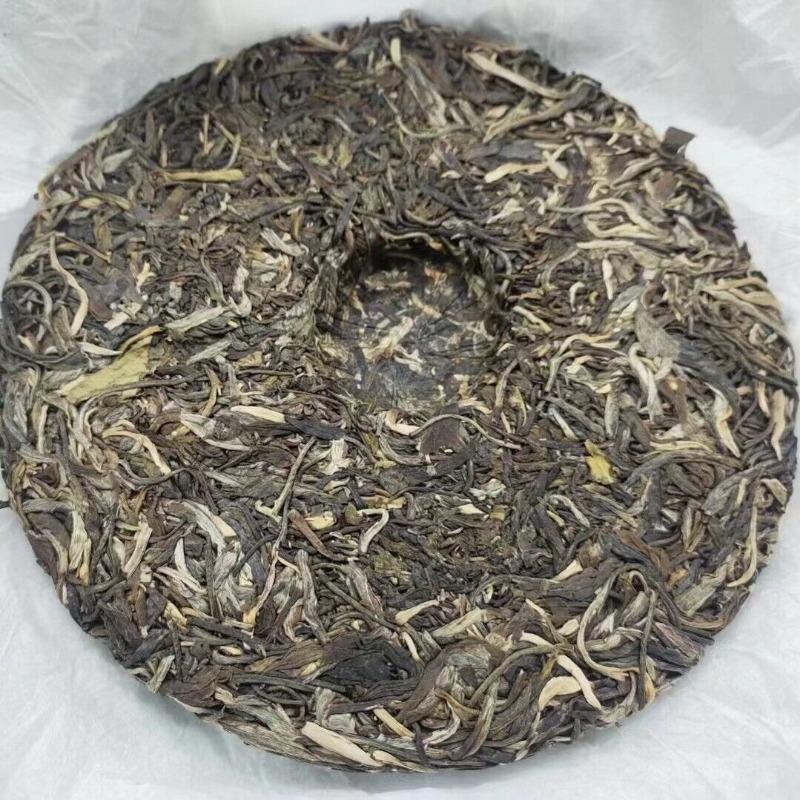 Yunnan Pu'er Banzhang Mother Tree First Spring Pu'er Raw Tea 357g Cake Tea