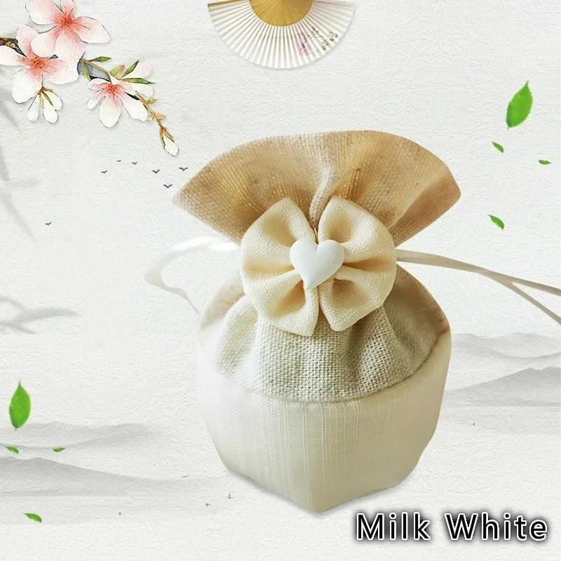 

2026 New 10pcs Christmas Gift Bag Round Bottom Bundle Pocket Polyester Drawstring Candy Bag Handmade Canvas Bag 11.5x6.5cm молоко, білий колір
