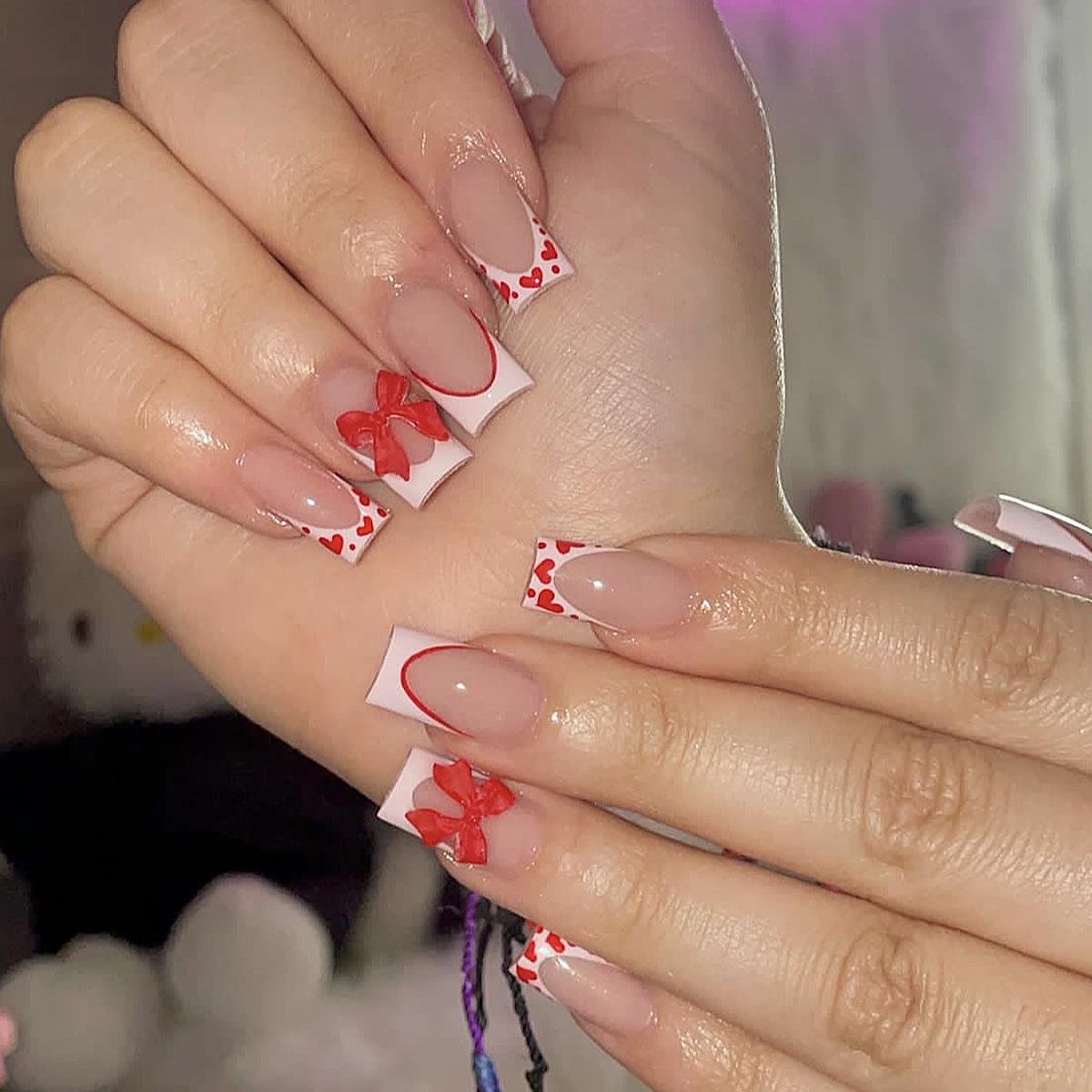 

Oval White French Tip Sweetheart Bow Decor Short False Nails