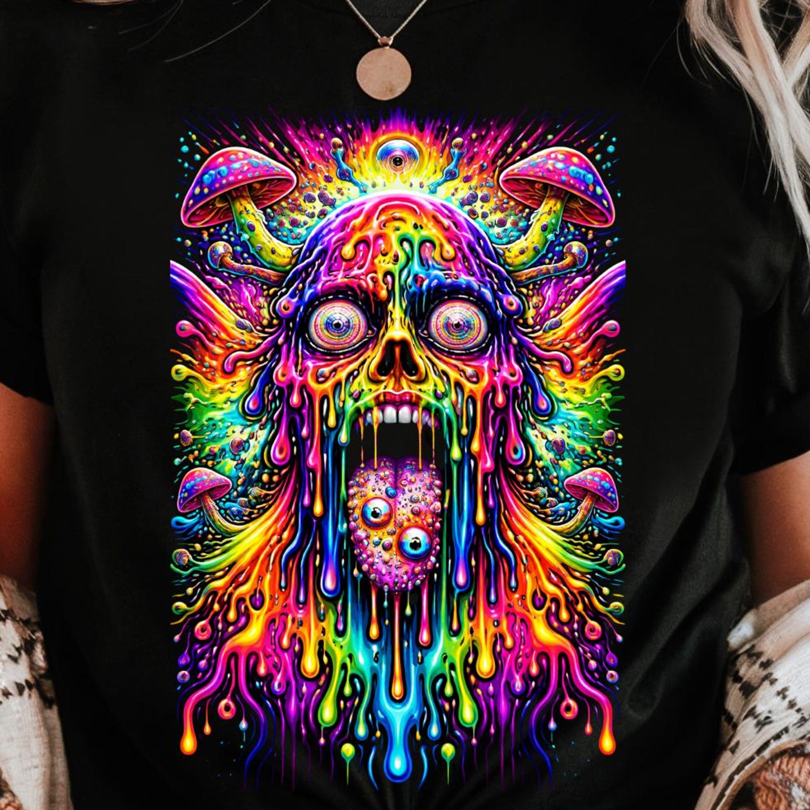 Psychedelic Art T-Shirt | Rainbow Melting Skull Graphic Tee L