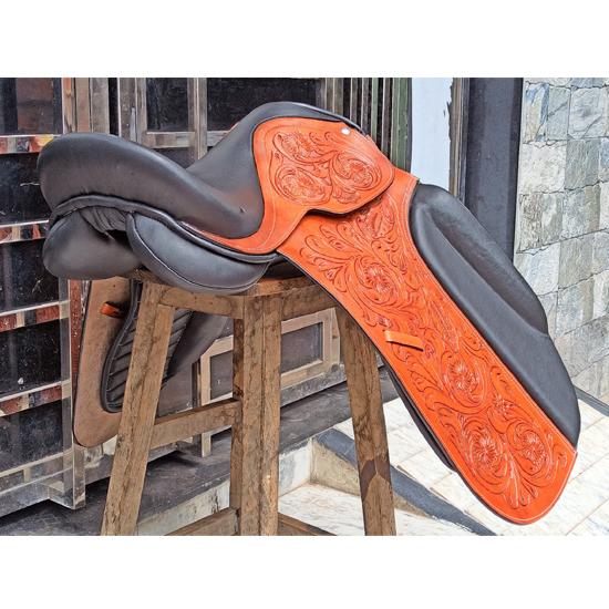 Neuer Leder Dressursattel, Größe 16", 17", 18"