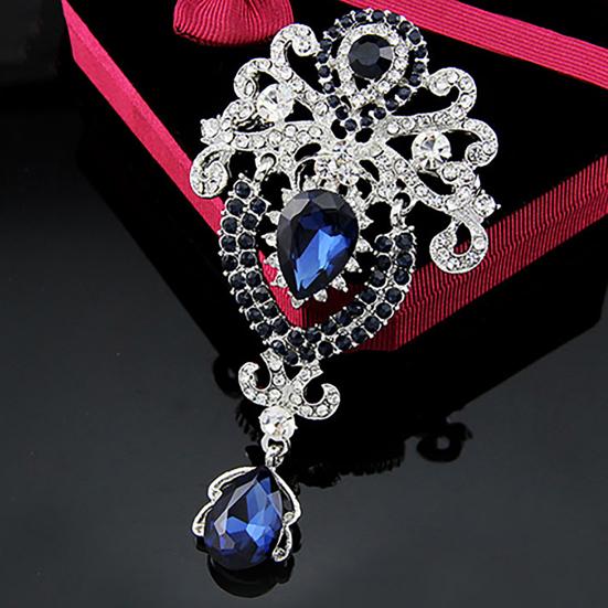 Brooch Exquisite Crown Design Luxury Fashion Diamante Brooch Pin for Holiday