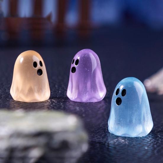20/50/100 szt. Świecąca w ciemności figurka ducha na Halloween Mini kreskówkowy duch Statuetka z żywicy Lśniąca miniaturowa ozdoba ducha Dekoracja na biurko