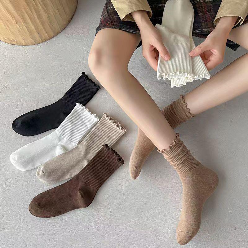 Women's Mid-Calf Ruffle Lace Socks: Spring & Autumn Japanese Style, Versatile for Autumn & Winter