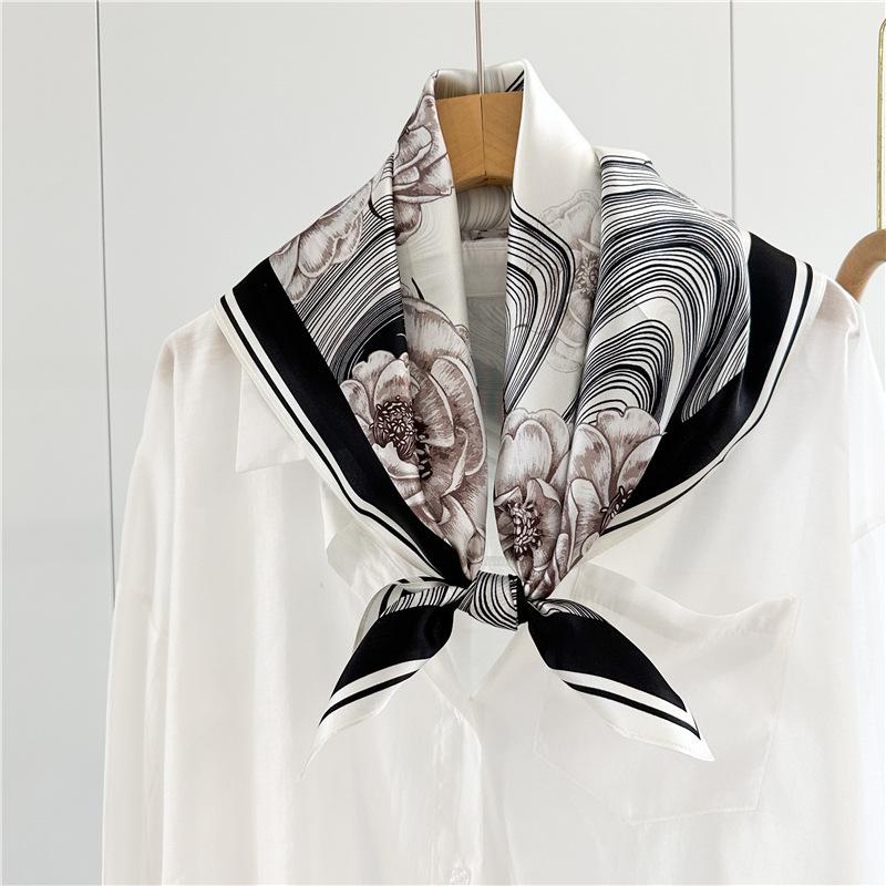 100% Silk Scarf Women's Spring Summer Fashion Versatile 12 MM Silk Scarf 65cm Medium Square Scarf Shape Decorative Shawl