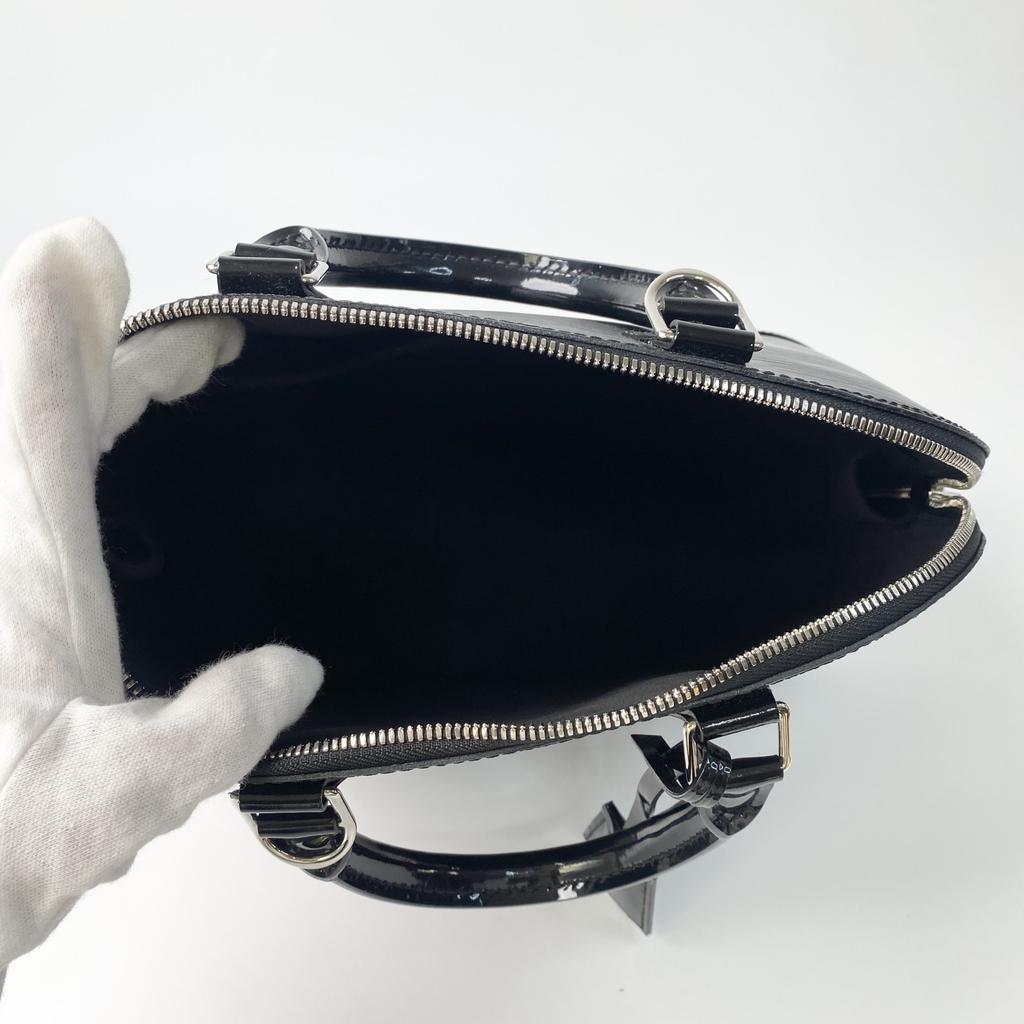 Used LOUIS VUITTONShoulder Bag black Women