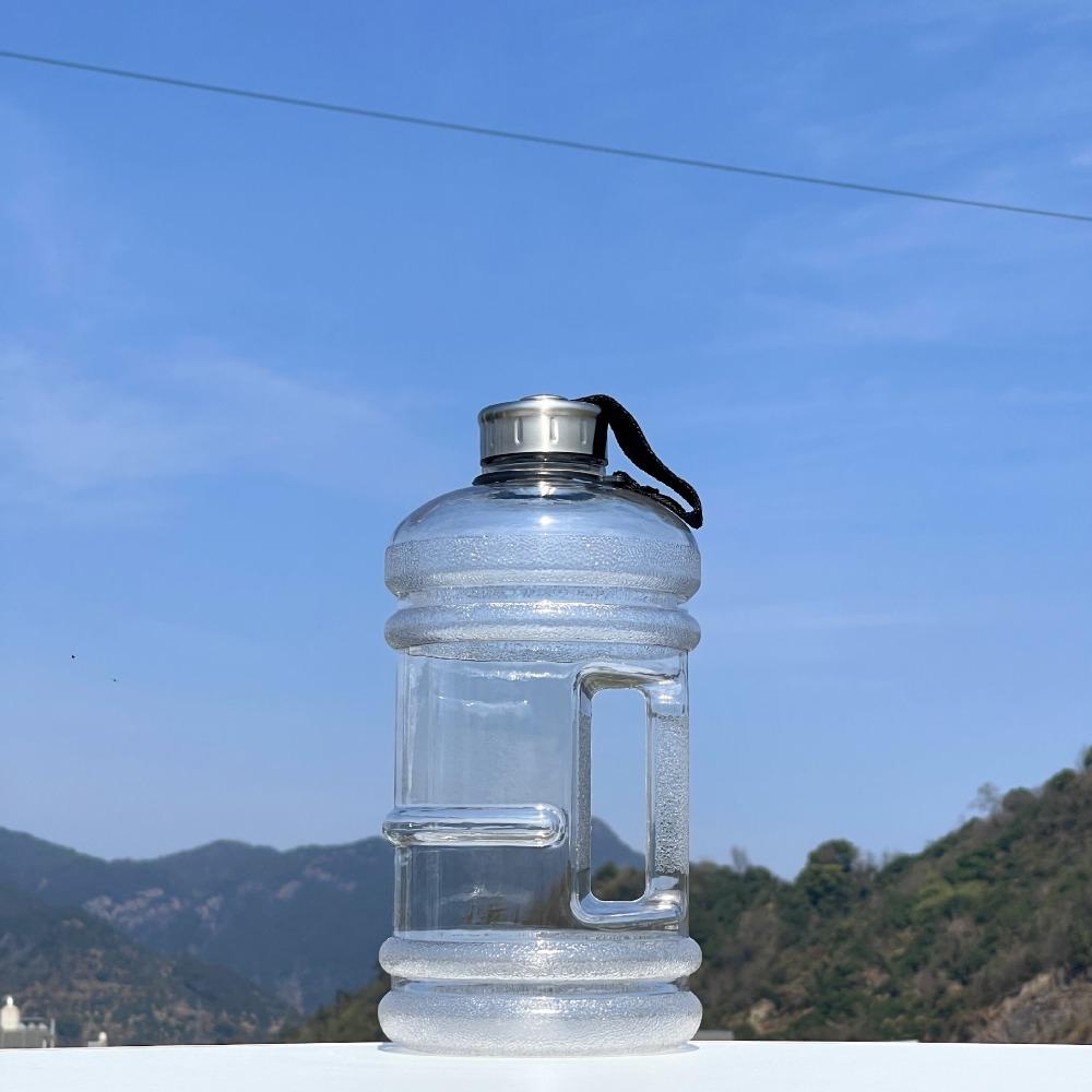 Leak-Free Sports Water Bottle With Handle 2.2L Capacity Large Capacity Kettle Durable Design Portable PETG Shaker Bottle Hiking прозрачный